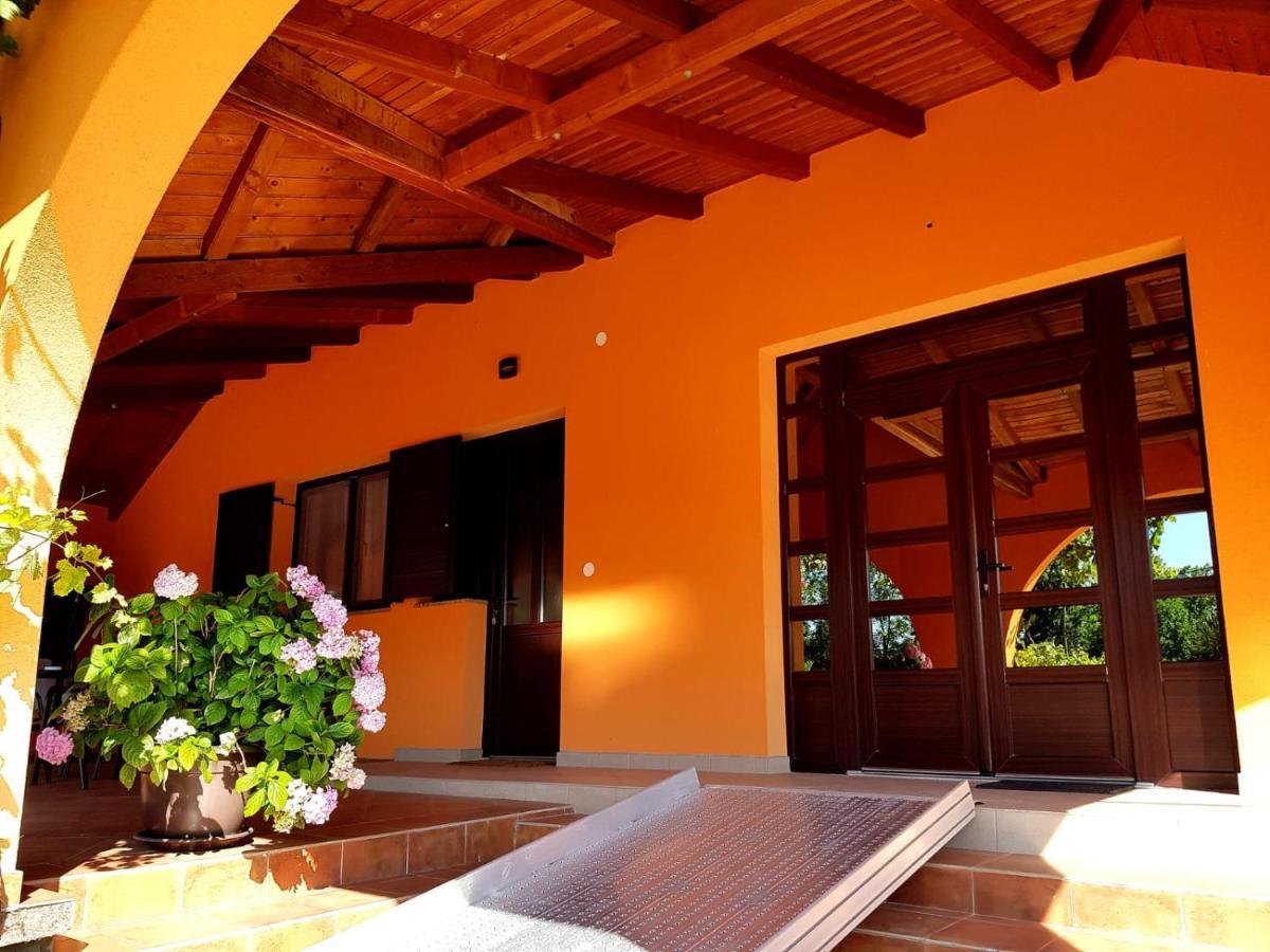4 You Lovinac  Exterior photo